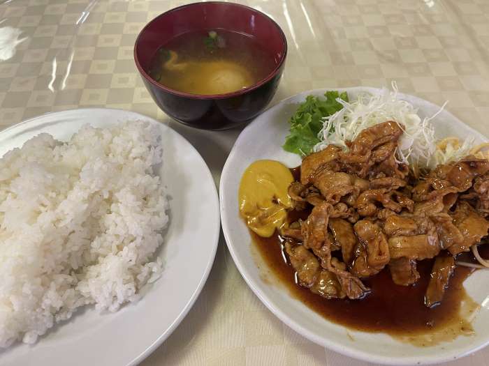 和歌山市にあるカレーヤさんのバラホルと玉子のお吸い物01