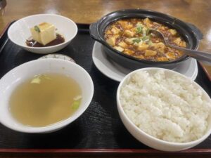 大阪市浪速区にある四海缘さんの麻婆豆腐定食01