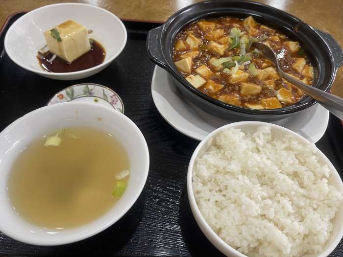 大阪市浪速区にある四海缘さんの麻婆豆腐定食02